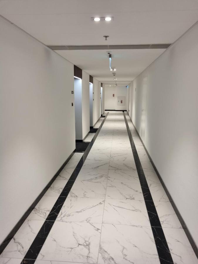 JBHotels Apartament Comfort Hanza Tower Stettino Esterno foto